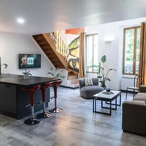 Apartment Duplex Street-art Centre-ville Netflix By Rentabao, Avignon